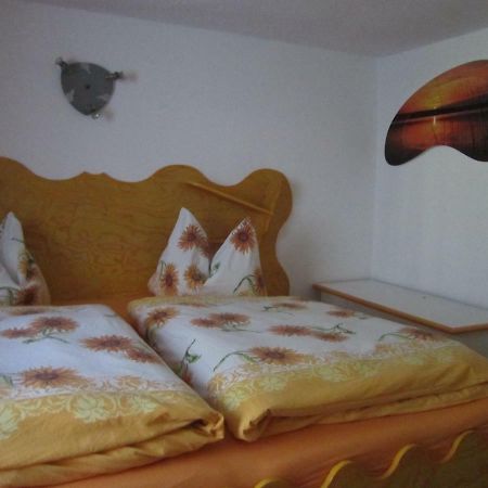 Haus Jochum Bed & Breakfast Langen am Arlberg Bagian luar foto